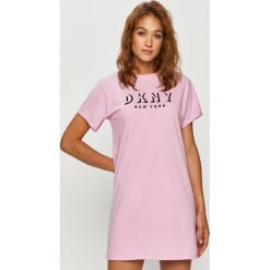 Dkny - Sukienka. Zielone sukienki damskie DKNY, na co dzień, s, z nadrukiem, z bawełny, casualowe, z okrągłym kołnierzem, z krótkim rękawem, krótkie, mini, proste. W wyprzedaży za 219,90 zł.