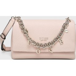 Guess Jeans - Torebka. Różowe torebki klasyczne damskie Guess Jeans, w paski, z bawełny, casualowe, na ramię, bez dodatków. W wyprzedaży za 539,90 zł.