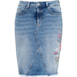 Cellbes Spódnica błękitny denim female niebieski 52. Niebieskie spódniczki damskie Cellbes, z haftami, z denimu. W wyprzedaży za 89,00 zł.