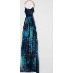 Desigual - Szal. Szare szaliki damskie Desigual, z poliesteru. W wyprzedaży za 99,90 zł.