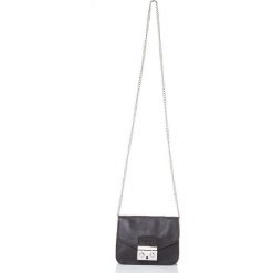 Torebki klasyczne damskie: Skórzana torebka w kolorze czarnym - 13 x 17 x 8 cm