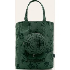 Desigual Sport - Torebka. Torby damskie na zakupy Desigual Sport, w paski, z poliesteru, sportowe, na ramię, duże, bez dodatków. Za 249,90 zł.