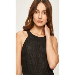 Answear - Bluzka. Czarne bluzki damskie ANSWEAR, s, w koronkowe wzory, z elastanu, z okrągłym kołnierzem, bez rękawów. Za 69,90 zł.