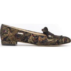 Kolorowe balerinki z frędzlami - skóra naturalna - model 046 - kolor złota mozaika. Żółte baleriny damskie Zapato, bez wzorów, z jeansu, klasyczne, bez obcasa, na obcasie. W wyprzedaży za 209,30 zł.
