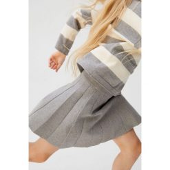 Mango Kids - Spódnica 110 - 164 cm. Szare spódniczki dziewczęce Mango Kids, bez wzorów, z bawełny, mini, rozkloszowane. Za 89,90 zł.