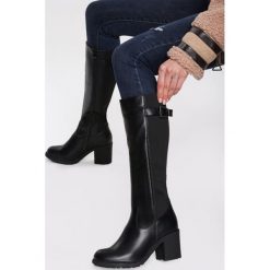 Czarne Kozaki Pomeroy. Czarne kozaki damskie Renee, na niskim obcasie, na obcasie, na zamek. Za 159,99 zł.