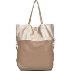 Skórzana torebka w kolorze ciemnobeżowo-złotym - (S)38 x (W)44,5 x (G)14 cm. Żółte torebki klasyczne damskie marki Wiosenny MUST HAVE, w paski, ze skóry, na ramię, bez dodatków. W wyprzedaży za 269,95 zł.