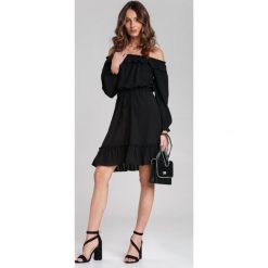 Czarna Sukienka Zunairah. Czarne sukienki damskie Renee, s, eleganckie, mini, rozkloszowane. Za 99,99 zł.