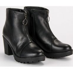 KLASYCZNE CZARNE BOTKI. Czarne botki damskie SMALL SWAN, klasyczne. Za 89,90 zł.