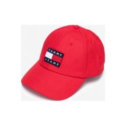 Tommy Jeans Czapka z daszkiem Czerwony. Czerwone czapki damskie Tommy Jeans, z haftami, z bawełny. Za 187,95 zł.