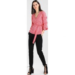 Bluzki damskie: Vila VIPICANA WRAP Bluzka lollipop/white
