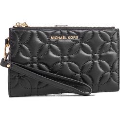 Duży Portfel Damski MICHAEL MICHAEL KORS - Wristlets 32H8GFDW3T Black. Czarne portfele damskie marki MICHAEL Michael Kors, bez wzorów, ze skóry. Za 669,00 zł.