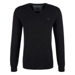 S.Oliver Sweter Męski Xxl, Czarny. Czarne swetry męskie marki S.Oliver, s, bez wzorów, z bawełny, bez kołnierzyka, bez kaptura. W wyprzedaży za 100,00 zł.