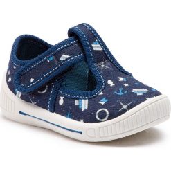 Kapcie SUPERFIT - 4-00265-80 M Blau. Niebieskie sandały chłopięce Superfit, ze skóry, bez zapięcia. W wyprzedaży za 119,00 zł.