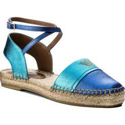 Espadryle EMPORIO ARMANI - X3S018 XL283 B159 Bluette/Cartazucc. Niebieskie klapki damskie Emporio Armani, bez wzorów, ze skóry, bez obcasa. W wyprzedaży za 569,00 zł.