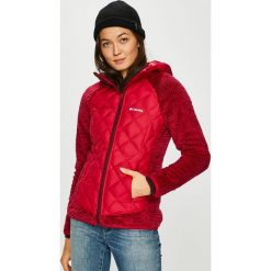 Columbia - Kurtka Techy Hybrid. Czerwone kurtki damskie marki Columbia, s, z poliesteru, z kapturem. W wyprzedaży za 399,90 zł.