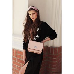 Torebka LORA Powder Pink. Różowe torebki klasyczne damskie Pakamera, bez wzorów, ze skóry ekologicznej, bez dodatków. Za 230,00 zł.