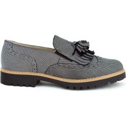 Półbuty - skóra naturalna - model 247 - kolor kropki. Półbuty damskie Zapato, bez wzorów, ze skóry, bez obcasa, bez zapięcia. W wyprzedaży za 173,40 zł.