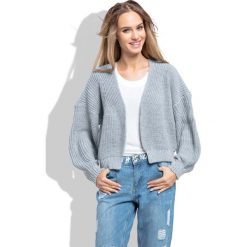 Szary Krótki Sweter bez Zapięcia z Grubszym Splotem. Szare piżamy damskie Molly.pl, uniwersalny, bez wzorów, ze splotem, eleganckie, z długim rękawem, długie, bez kaptura. Za 109,90 zł.