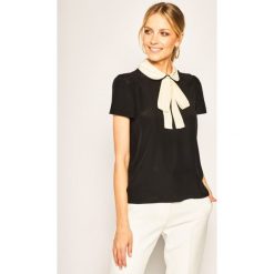 Bluzka Red Valentino TR3AAB10. Czarne bluzki damskie Red Valentino, bez wzorów, z jedwabiu, bez kołnierzyka, bez rękawów. W wyprzedaży za 979,00 zł.
