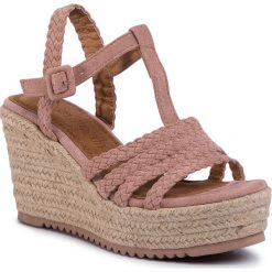 Espadryle REFRESH - 69563 Nude. Różowe espadryle damskie Refresh, bez wzorów, z tworzywa sztucznego, bez obcasa, na obcasie. Za 189,00 zł.