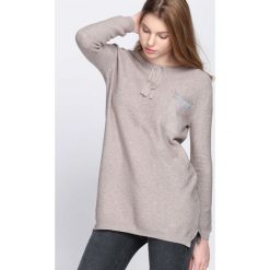 Khaki Sweter Does It Feel. Brązowe swetry klasyczne damskie Born2be, l, z okrągłym kołnierzem. Za 89,99 zł.