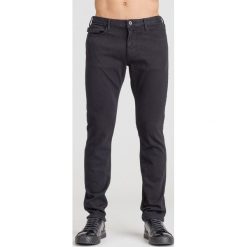 CZARNE SPODNIE EMPORIO ARMANI. Czarne jeansy męskie Emporio Armani, na imprezę, m, z aplikacjami, z elastanu. Za 365,00 zł.