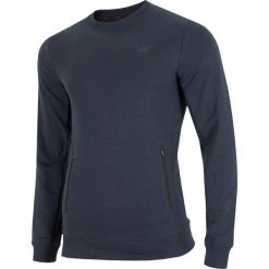 Bluza męska BLM002 - ciemny granat melanż. Szare bluzy męskie 4f, m, bez wzorów, z dzianiny, klasyczne, z klasycznym kołnierzykiem, bez rękawów, bez kaptura. Za 109,99 zł.