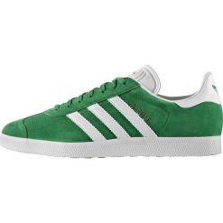 Zielone Buty adidas Originals Gazelle M BB5477. Zielone buty sportowe męskie Adidas, ze skóry, z paskami. W wyprzedaży za 389,00 zł.