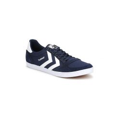 Buty Hummel TEN STAR LOW CANVAS. Niebieskie trampki i tenisówki damskie marki Hummel, bez wzorów, bez zapięcia. Za 231,20 zł.