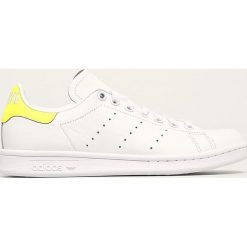 Adidas Originals - Buty Stan Smith. Białe buty sportowe damskie adidas Originals, ze skóry. W wyprzedaży za 349,90 zł.