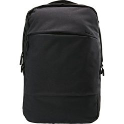 Incase CITY COMMUTER BACKPACK Plecak black. Czarne plecaki męskie Incase, bez wzorów. Za 759,00 zł.