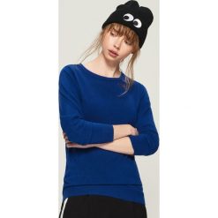 Sweter basic - Niebieski. Niebieskie swetry klasyczne damskie Sinsay, l. Za 39,99 zł.