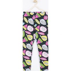 Coccodrillo - Legginsy dziecięce 92-122 cm. Szare spodnie dziewczęce COCCODRILLO, bez wzorów, z dzianiny. Za 39,90 zł.