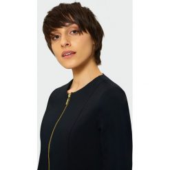 Elegancki żakiet. Czarne kurtki damskie Greenpoint, bez wzorów, z elastanu, eleganckie, bez kaptura. Za 119,99 zł.