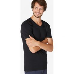 Koszulka krótki rękaw Slim Gym & Pilates 500 męska. Czarne koszulki męskie NYAMBA, xl, bez wzorów, z elastanu, bez kołnierzyka, z krótkim rękawem, krótkie. Za 24,99 zł.