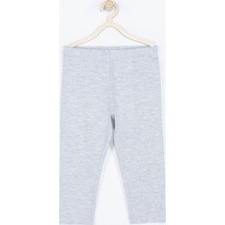 Coccodrillo - Legginsy dziecięce 104-146 cm. Szare spodnie dziewczęce COCCODRILLO, bez wzorów, z elastanu. W wyprzedaży za 17,90 zł.