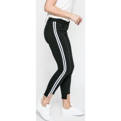 Haily's - Spodnie. Szare bez kategorii marki Haily's, z elastanu. W wyprzedaży za 99,90 zł.