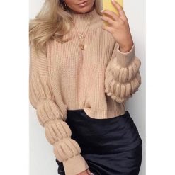 Sweter CARLETA. Brązowe bluzy damskie s. W wyprzedaży za 49,00 zł.