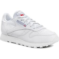 Buty Reebok - Cl Lthr 2232 White. Białe buty sportowe damskie Reebok, bez wzorów, ze skóry, bez obcasa, na płaskiej podeszwie, bez zapięcia. W wyprzedaży za 259,00 zł.
