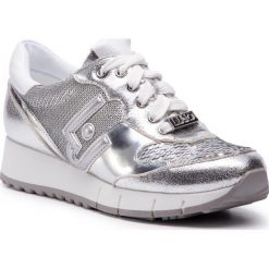 Sneakersy LIU JO - Gigi 02 B19019 EX006 Silver 00532. Szare półbuty damskie marki Liu Jo, na co dzień, bez wzorów, ze skóry ekologicznej, bez obcasa, na koturnie, bez zapięcia. Za 649,00 zł.