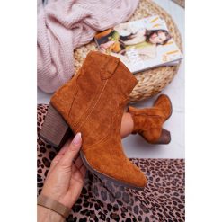 Botki Damskie Na Słupku Kowbojki Camel Nutriso. Brązowe botki damskie Tagless, na lato, bez obcasa, na płaskiej podeszwie, bez zapięcia. Za 109,90 zł.