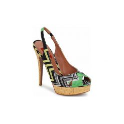 Sandały Missoni RM71. Zielone sandały damskie Missoni, bez wzorów, bez obcasa, bez zapięcia. W wyprzedaży za 1687,20 zł.