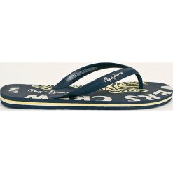 Pepe Jeans - Japonki Whale Crew. Niebieskie kapcie męskie Pepe Jeans, z jeansu, bez zapięcia. Za 89,90 zł.