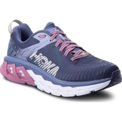 Buty HOKA ONE ONE - Arahi 2 1019276 Marlin/Blue Ribbon. Fioletowe buty sportowe damskie marki Hoka One One, bez wzorów, z tworzywa sztucznego, sportowe, do biegania. Za 549,99 zł.