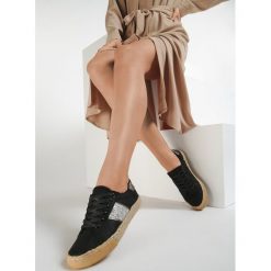 Czarne Trampki Pretty Paper. Czarne espadryle damskie Renee, bez wzorów, bez obcasa. Za 59,99 zł.