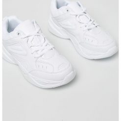 Answear - Buty. Białe buty sportowe damskie ANSWEAR, bez wzorów, z materiału, sportowe. W wyprzedaży za 89,90 zł.
