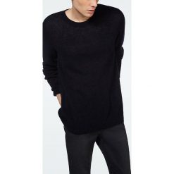 Sweter "Lulubay" w kolorze czarnym. Niebieskie swetry damskie American Vintage, s, bez wzorów, z wełny, bez rękawów, bez kaptura. W wyprzedaży za 214,95 zł.