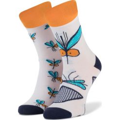 Skarpety Wysokie Unisex CUP OF SOX - Bzyki Z Afryki Biały Kolorowy. Białe skarpetki damskie Cup of sox, bez wzorów, z elastanu. Za 24,00 zł.