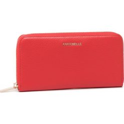 Duży Portfel Damski COCCINELLE - FW5 Metallic Soft E2 FW5 11 04 01 Polish Red R08. Czerwone portfele damskie Coccinelle, bez wzorów, ze skóry. Za 599,00 zł.